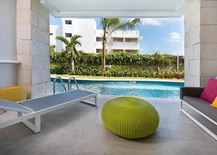 Family Pool Side Suite